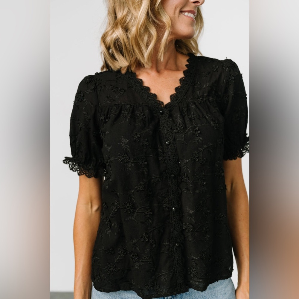 Baltic Børn Pauline embossed black top